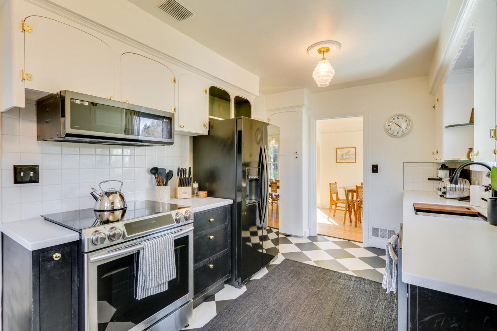 Centrally Located Pets Welcome! Portland