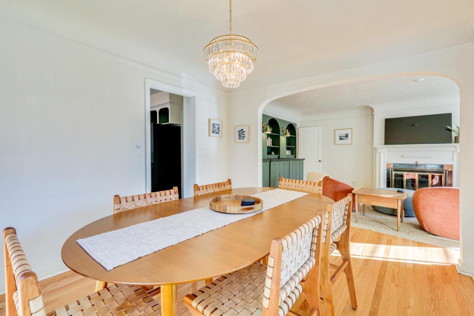 Holiday home Centrally Located Pets Welcome!